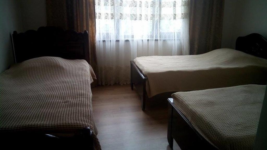 Guest House Μπατούμι Εξωτερικό φωτογραφία