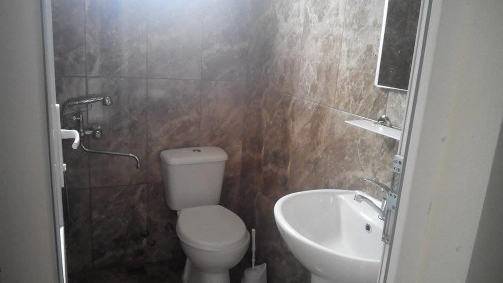 Guest House Μπατούμι Εξωτερικό φωτογραφία